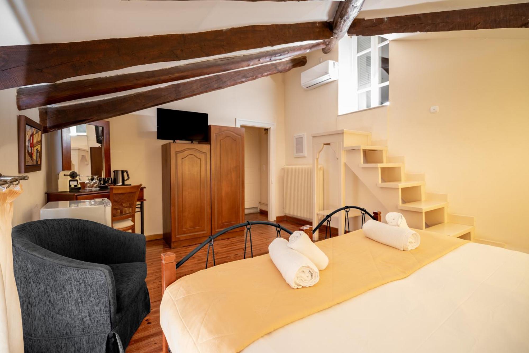 Archontiko Eleni Hotel Andros Town Exterior photo